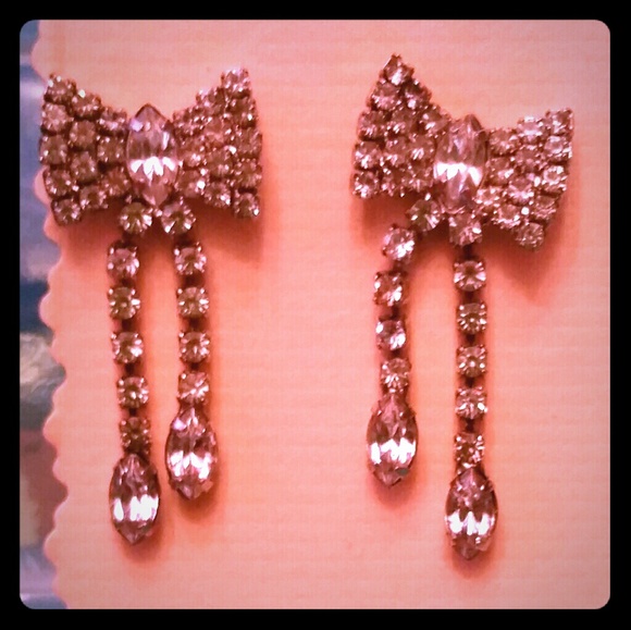 Jewelry - Vintage Rhinestone Bow Earrings